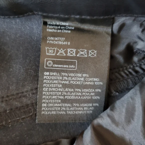 COPY - H&M NWT faux leather skinny jeans size 2 - Picture 8 of 8